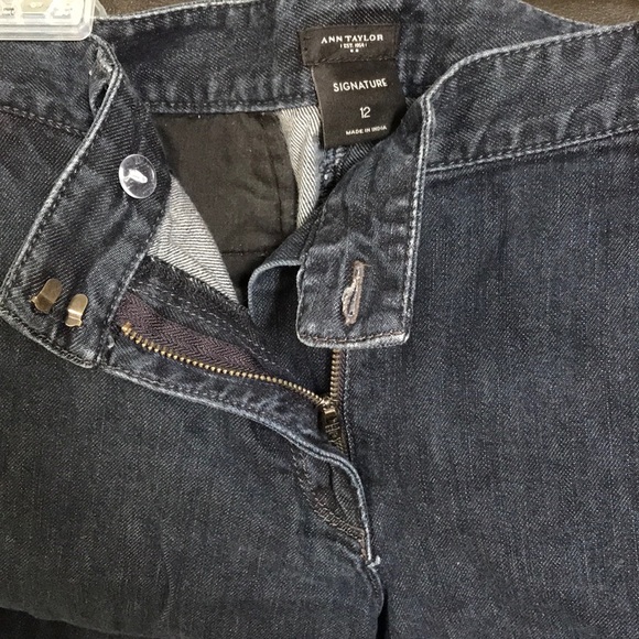 Ann Taylor Signature jeans - Picture 2 of 3